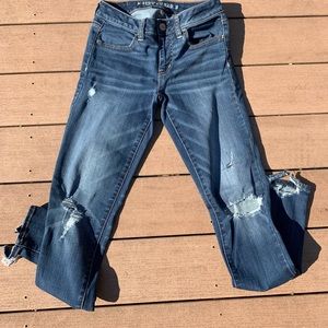medium wash size 4 american eagle jeggings